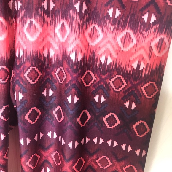 *NWOT* American Eagle Pink Leggings - Picture 2 of 4